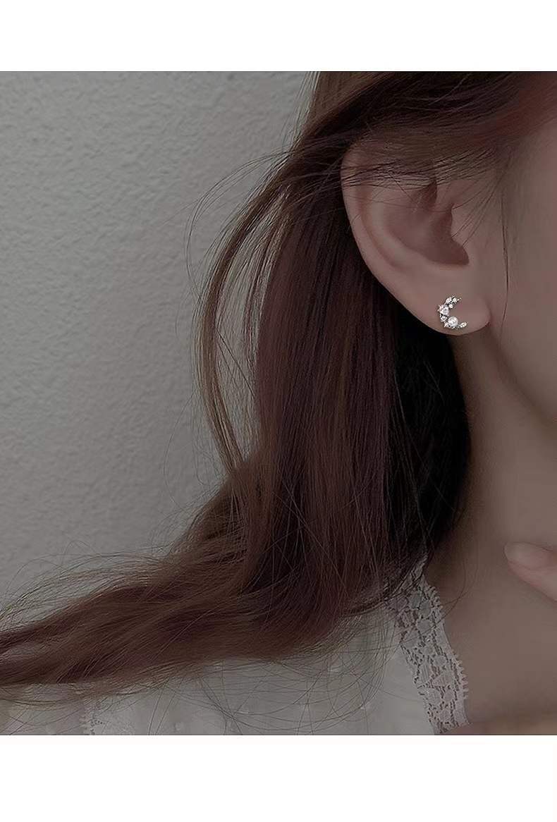 ✨ Boucles d’Oreilles Lune & Perle en Argent S925 – Élégance Céleste