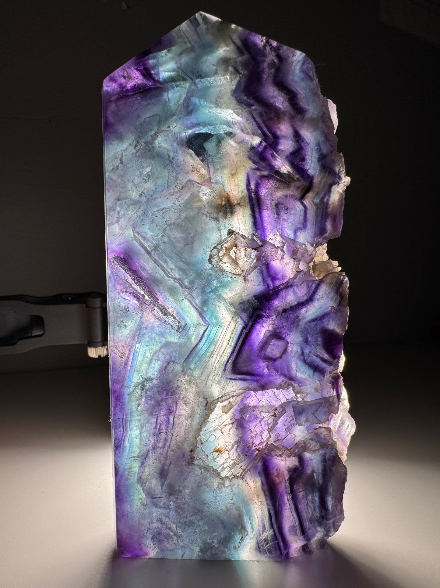 Fluorite Arc-en-ciel Druzy | Tour plate