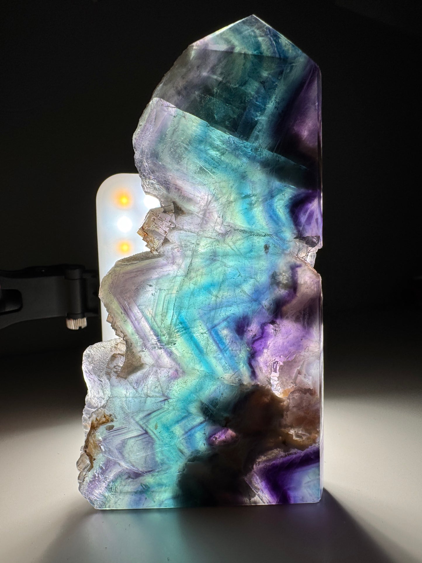 Fluorite Arc-en-ciel Druzy | Tour plate