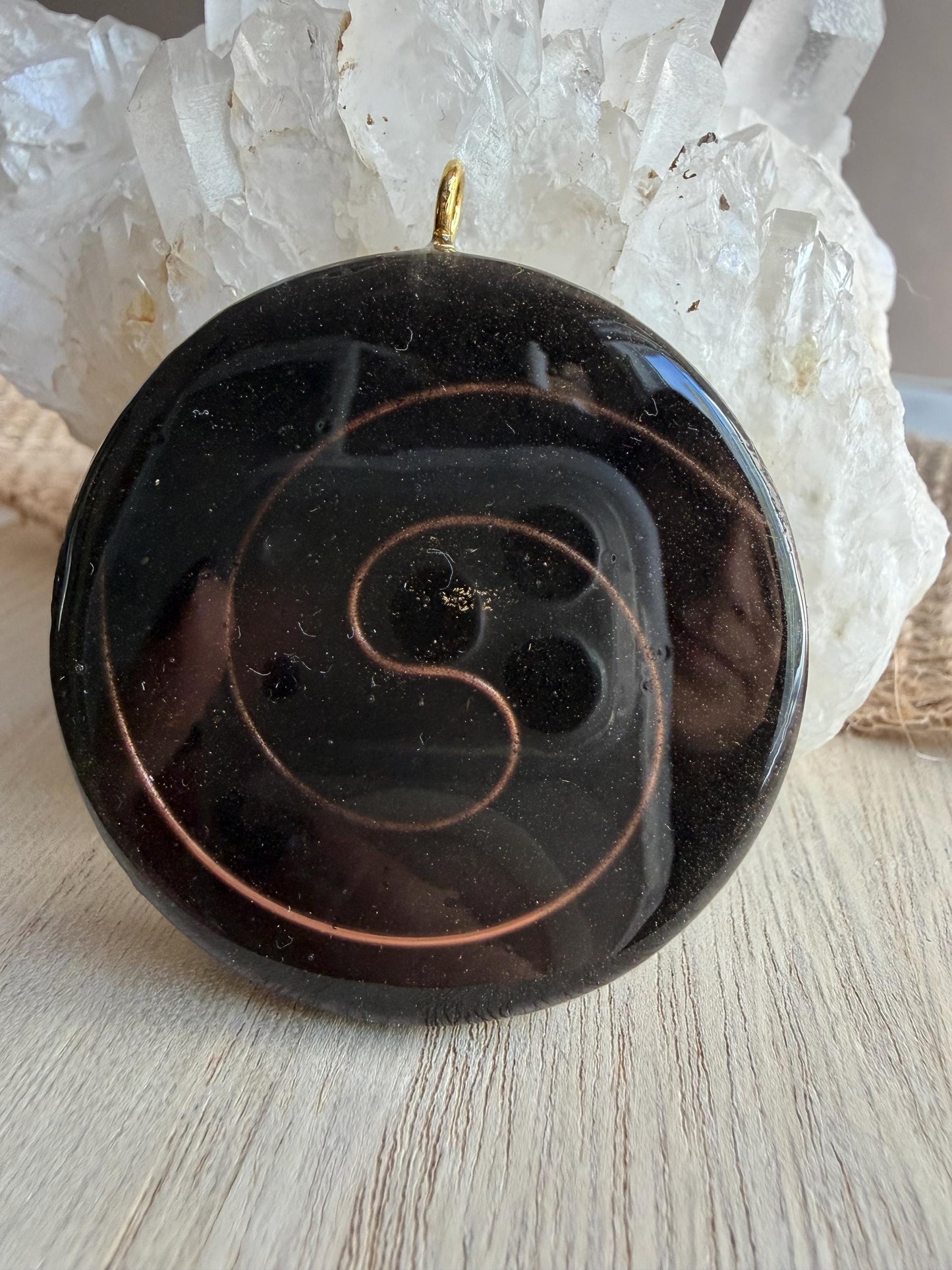 Orgonite - 5cm - Gardienne Intérieur – Protection – Ancrage – Énergie sécurisante - Inner Guardian - Grounding
