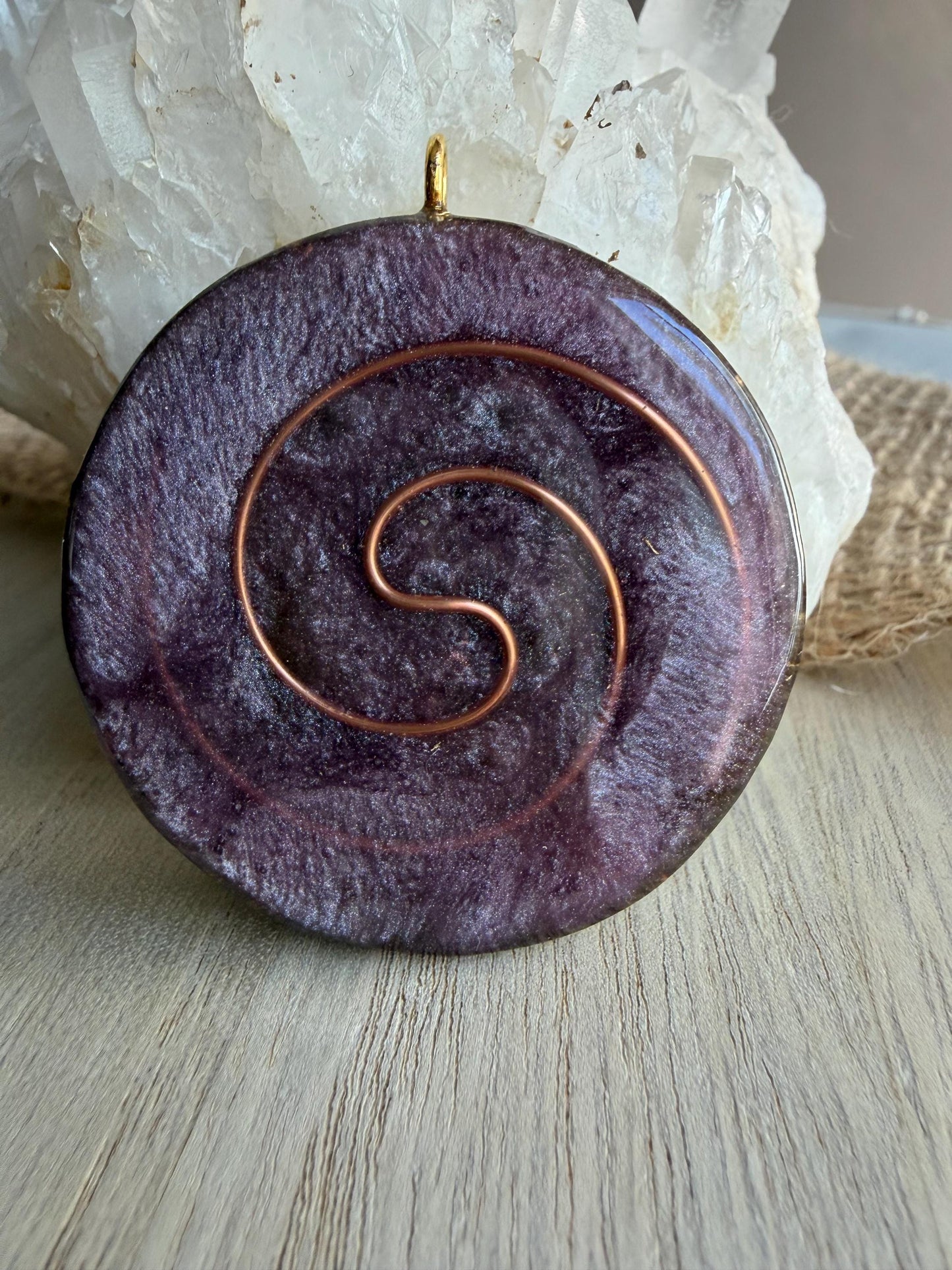 Orgonite - 5cm - Féminin Sacré - Intuition – Douceur – Équilibre émotionnel - Sacred Feminine - Intuition – Softness – Emotional Balance