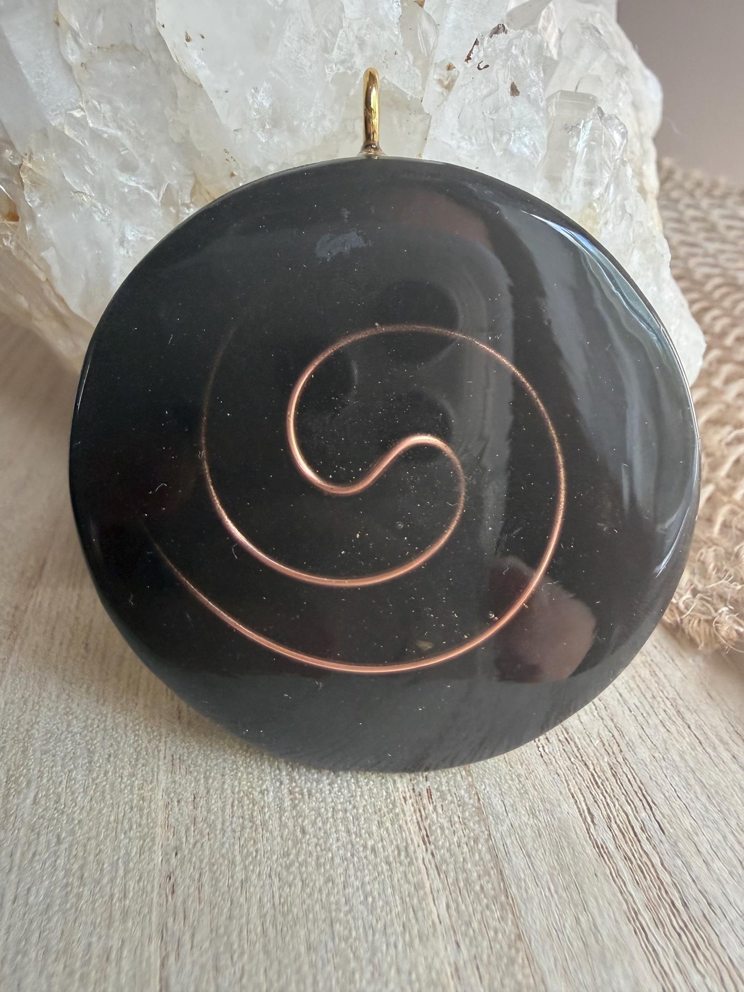 Orgonite 5cm - Protection Sacrée - Protection – Ancrage – Nettoyage énergétique Sacred Protection – Grounding – Energy Cleansing