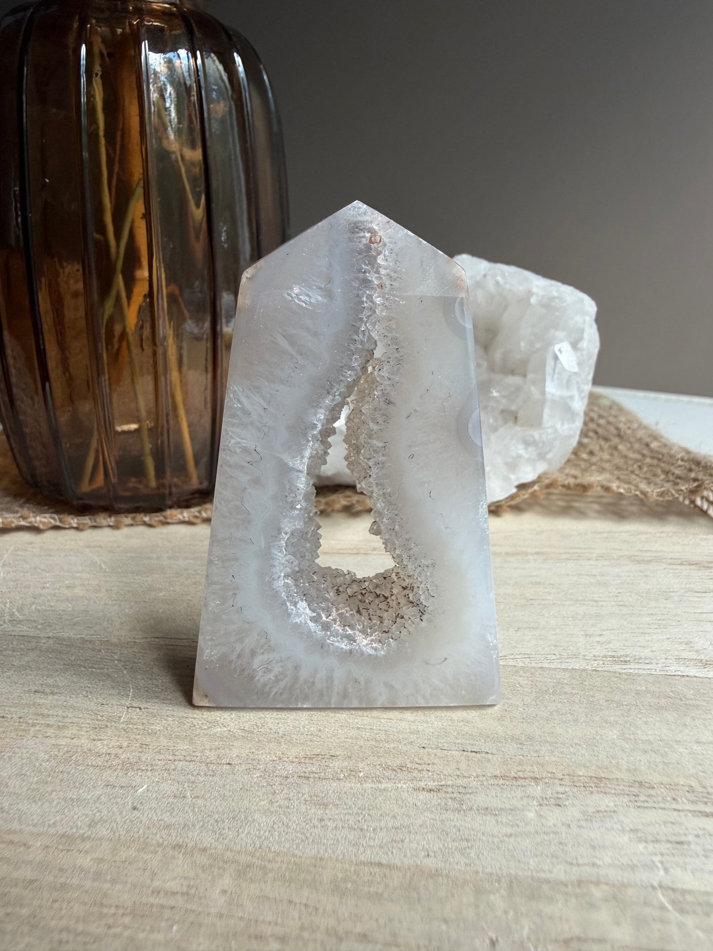 Agate blanche deux - Tour plate