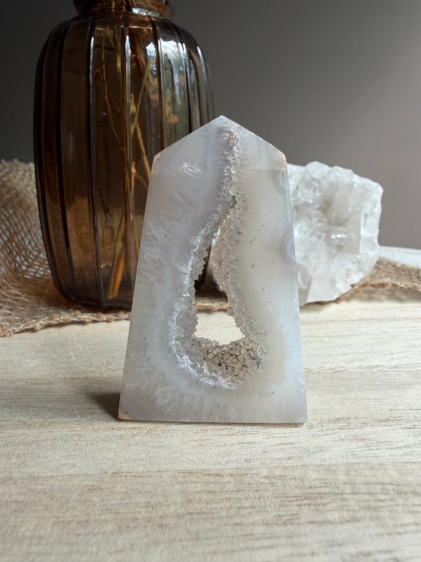 Agate blanche deux - Tour plate