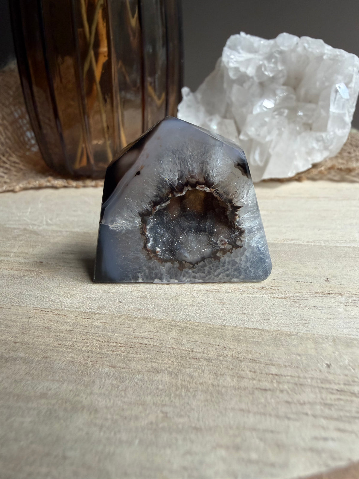 Agate Noire druzy - Tour plate