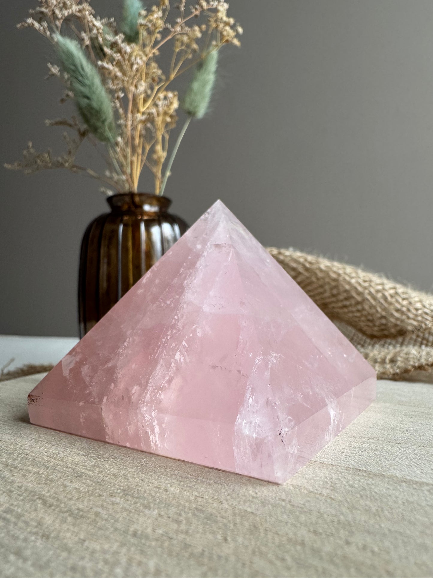 Quartz Rose - Pyramide