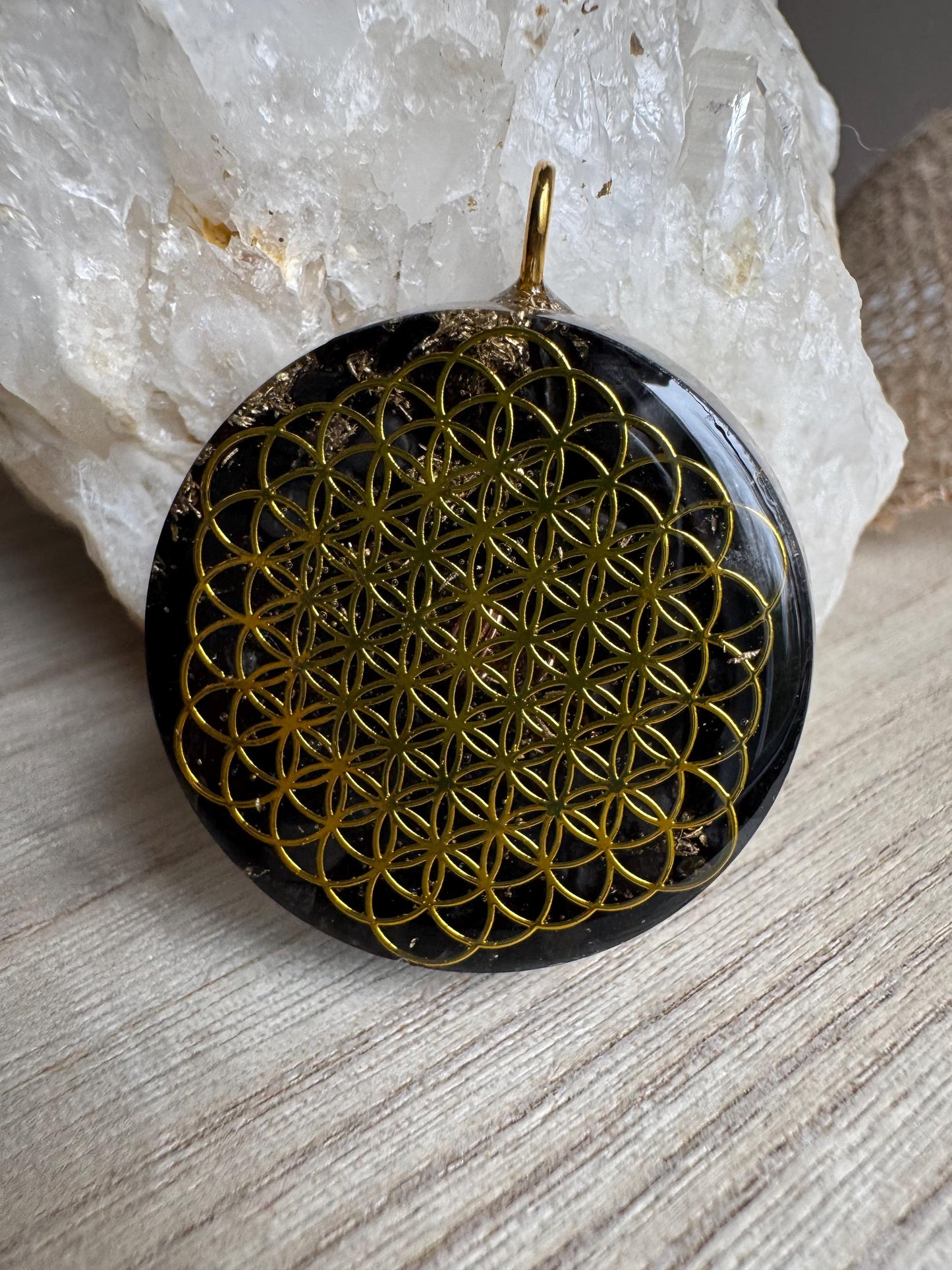 Orgonite 4cm - Protection Sacrée - Protection – Ancrage – Nettoyage énergétique Sacred Protection – Grounding – Energy Cleansing