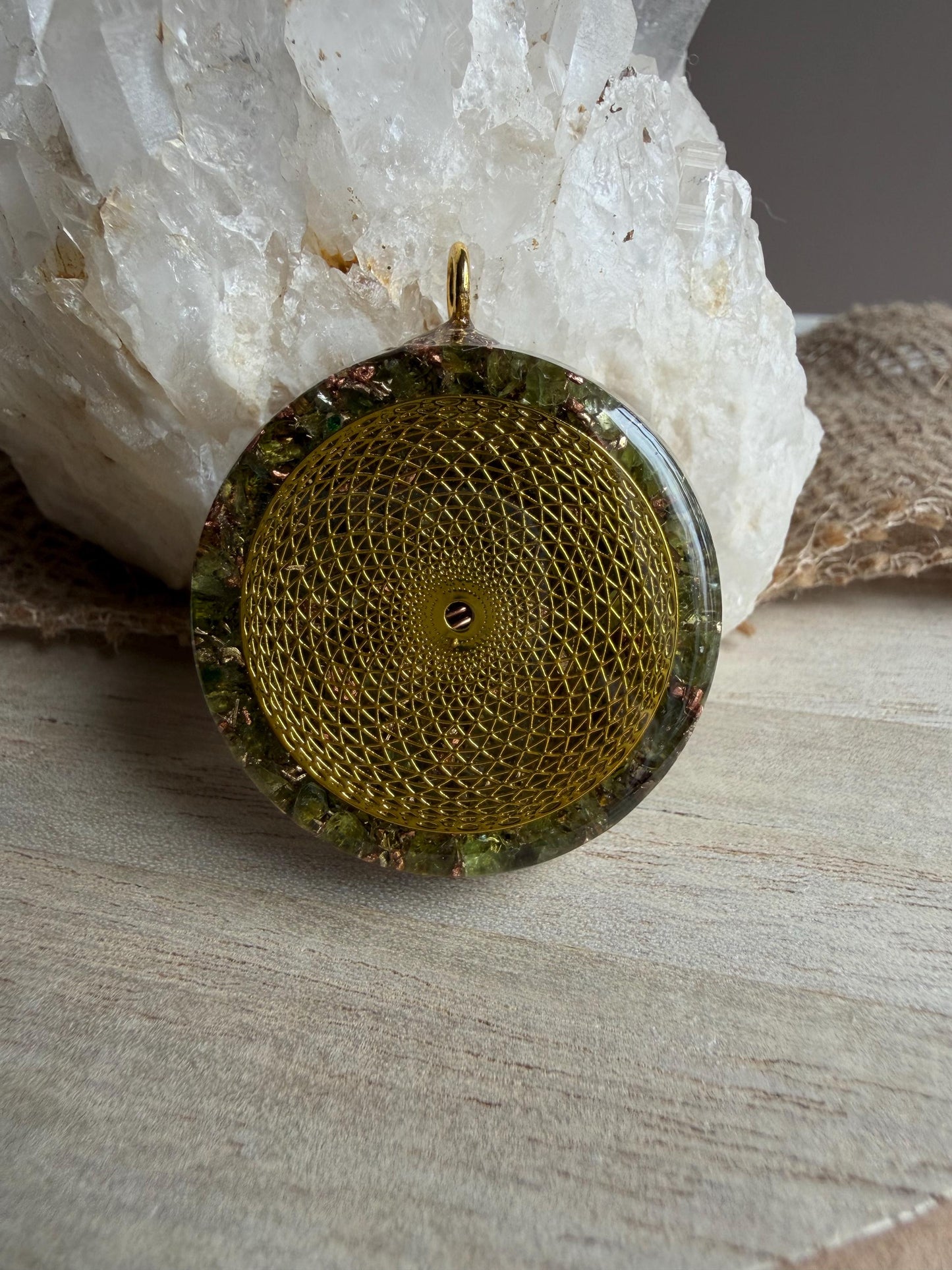 Orgonite - 4cm - Péridot - Libération – Joie – Renouveau -