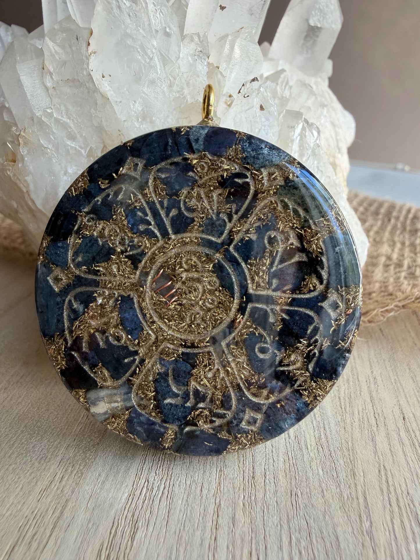 Orgonite 5 cm - Dumortiérite - Clarté mentale – Calme – Discipline intérieure – Communication