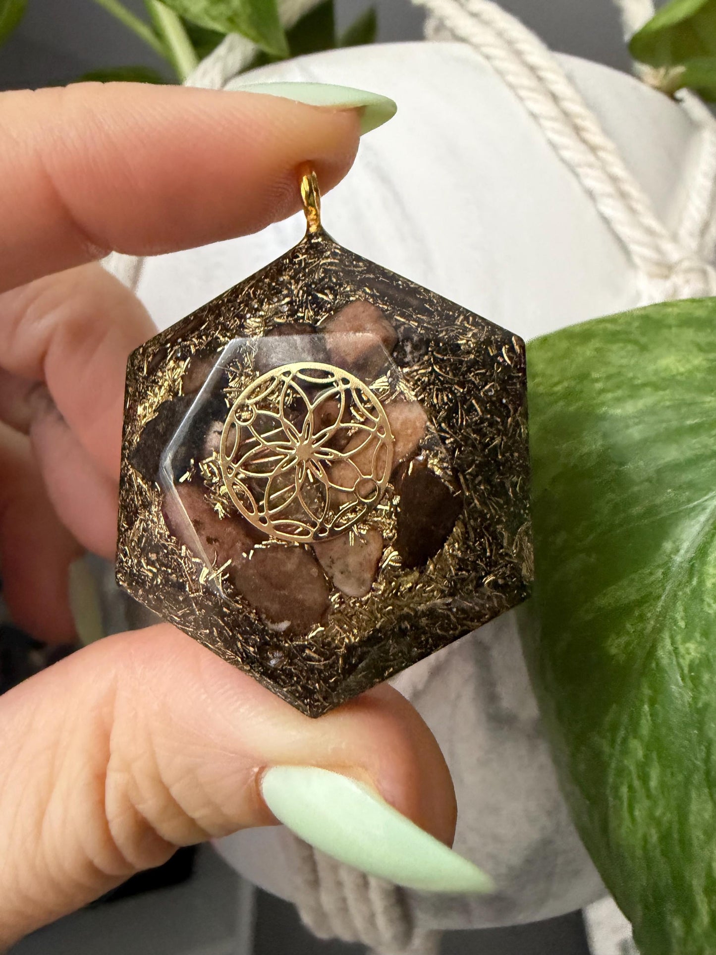 Orgonite - 3,5cm - Rhodonite-Équilibre émotionnel – Compassion – Guérison du cœur
