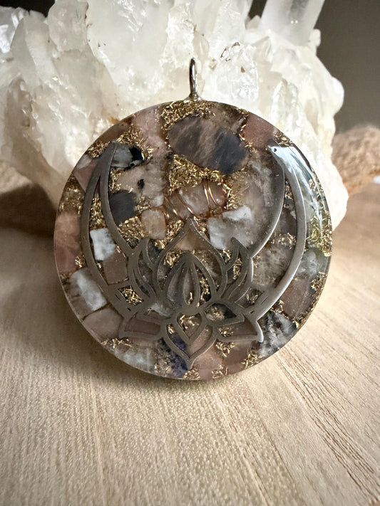 Orgonite 5 cm - Énergie Lunaire - Apaisement – Patience – Équilibre émotionnel – Sérénité