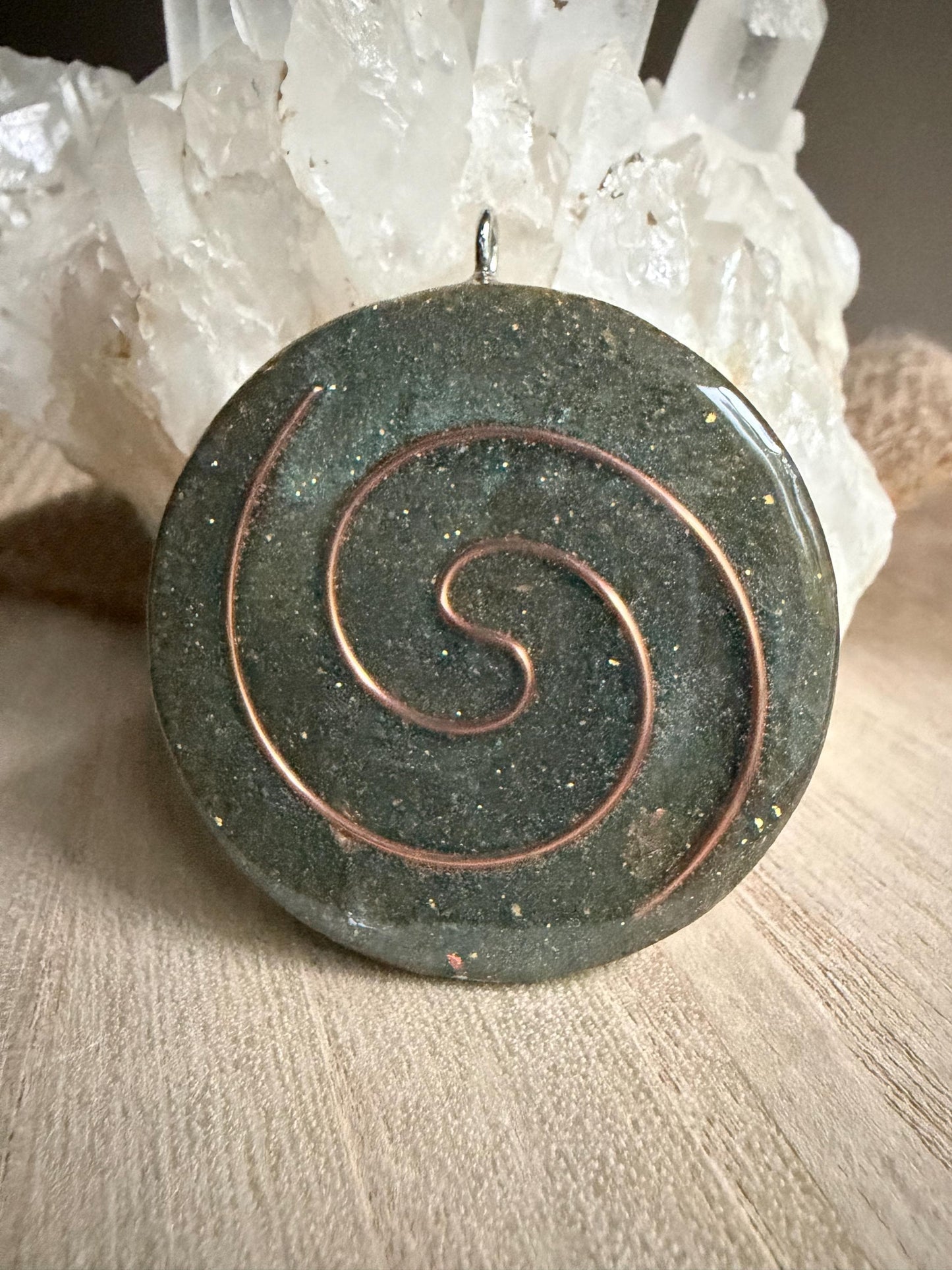 Orgonite 5 cm - Énergie Lunaire - Apaisement – Patience – Équilibre émotionnel – Sérénité