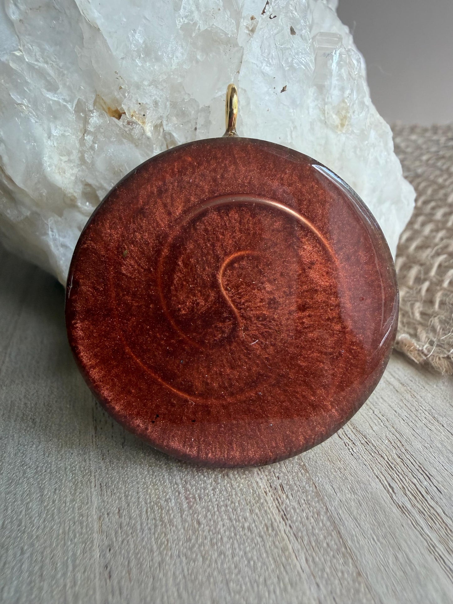 Orgonite - 4 cm - Soleil Intérieur - Confiance – Abondance – Énergie rayonnante