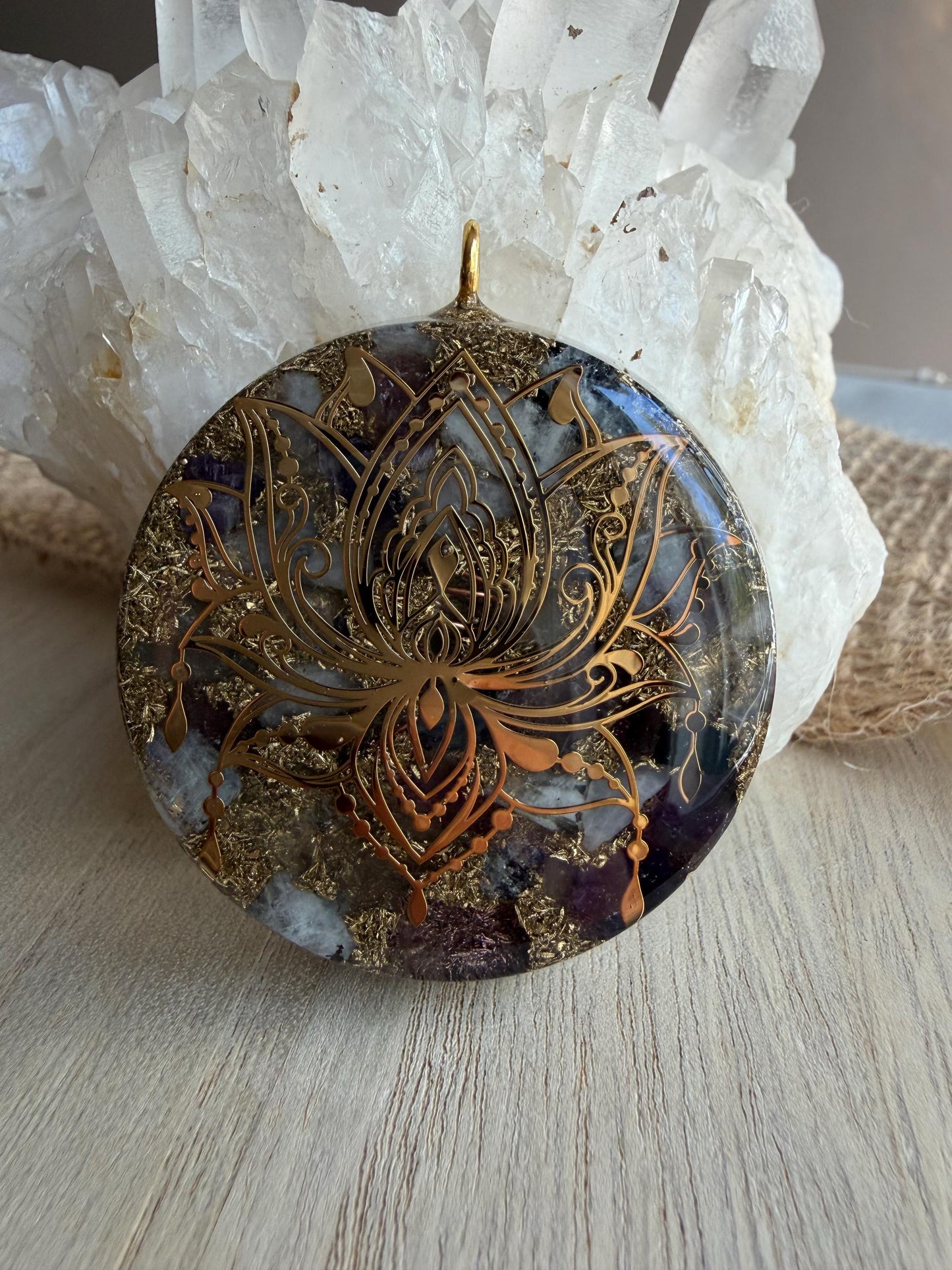 Orgonite - 5cm - Féminin Sacré - Intuition – Douceur – Équilibre émotionnel - Sacred Feminine - Intuition – Softness – Emotional Balance