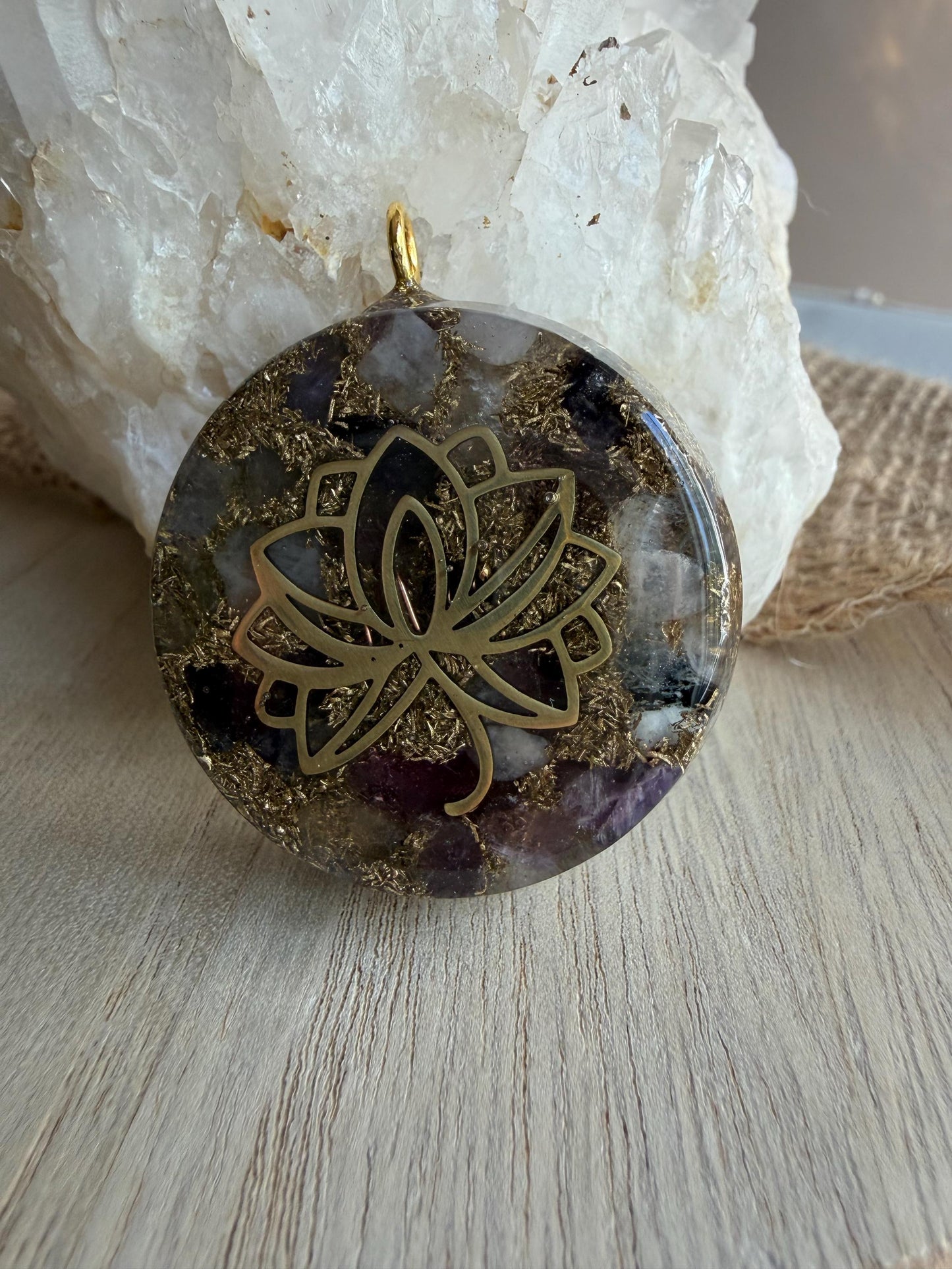 Orgonite - 4cm - Féminin Sacré - Intuition – Douceur – Équilibre émotionnel - Sacred Feminine - Intuition – Softness – Emotional Balance
