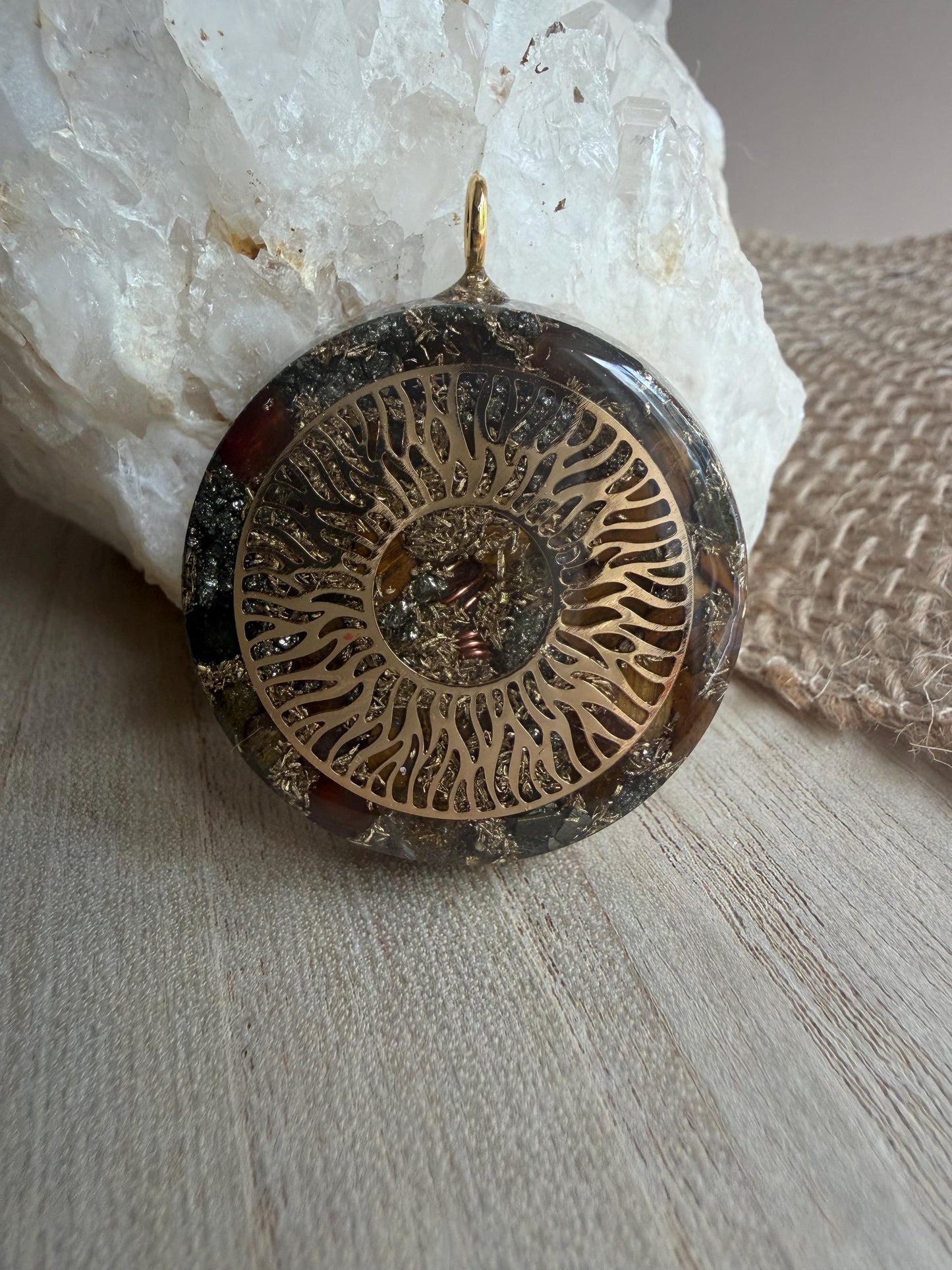 Orgonite - 4 cm - Soleil Intérieur - Confiance – Abondance – Énergie rayonnante
