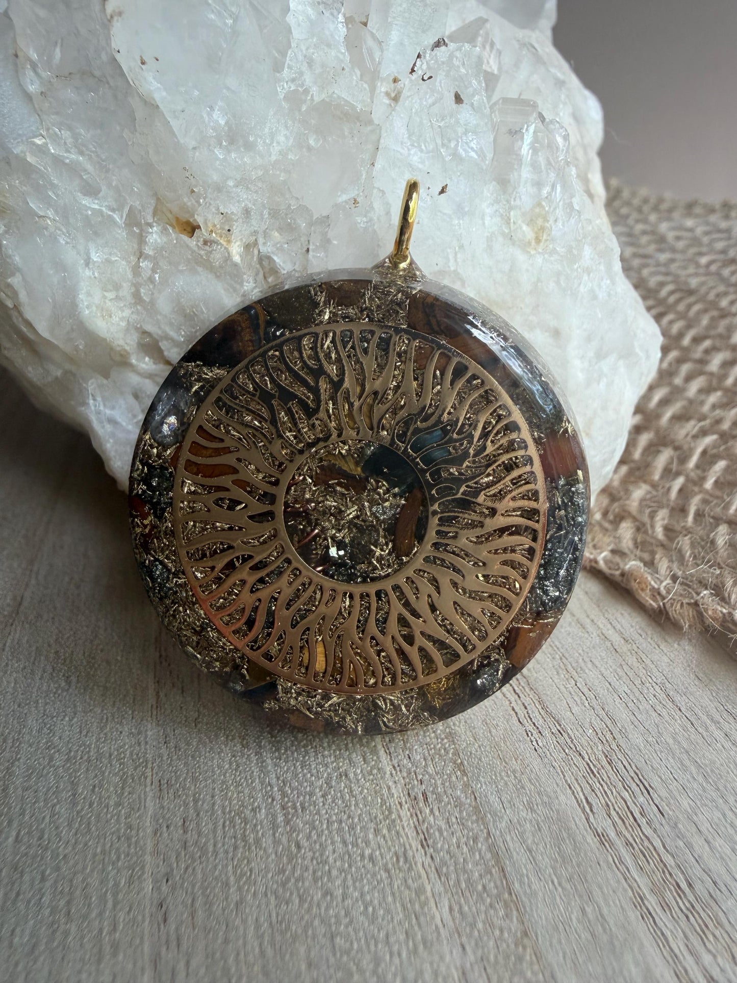 Orgonite - 4 cm - Soleil Intérieur - Confiance – Abondance – Énergie rayonnante