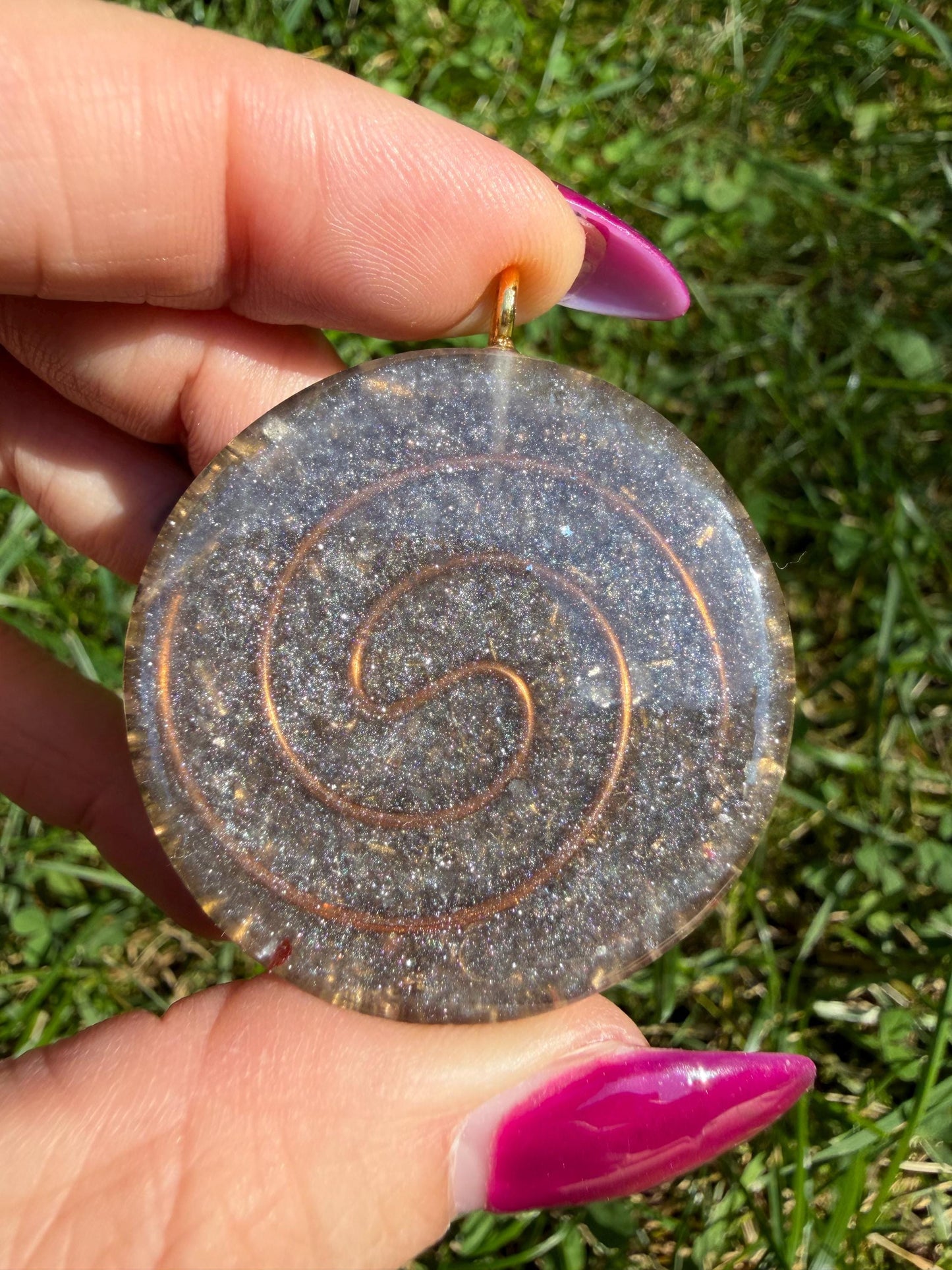 Orgonite 4 cm - Howlite - Apaisement  Patience  Équilibre émotionnel  Sérénité