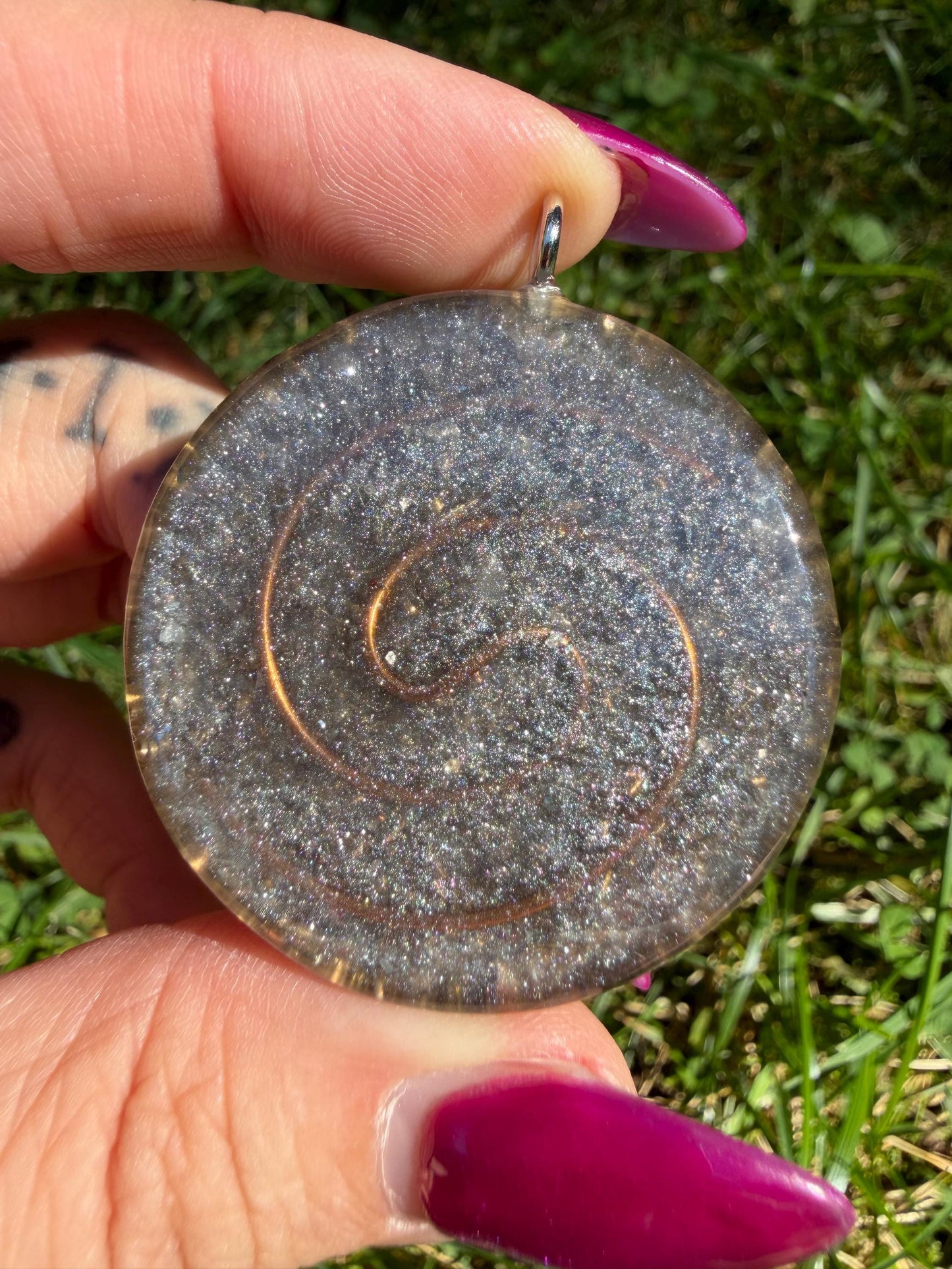 Orgonite 4 cm - Howlite - Apaisement  Patience  Équilibre émotionnel  Sérénité