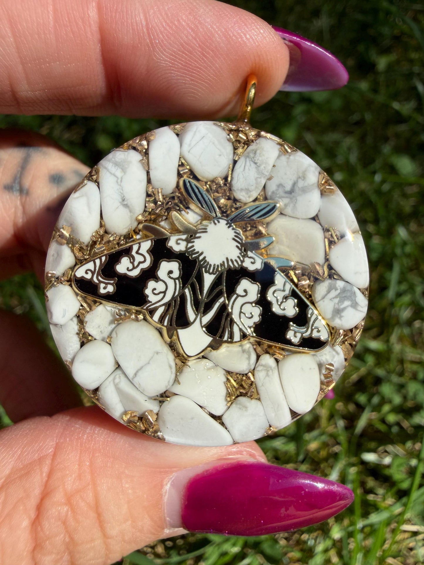 Orgonite 4 cm - Howlite - Apaisement  Patience  Équilibre émotionnel  Sérénité