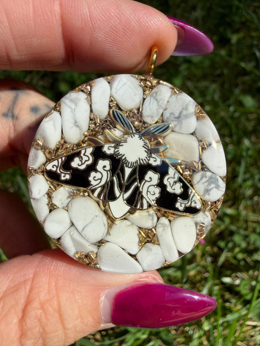 Orgonite 4 cm - Howlite - Apaisement  Patience  Équilibre émotionnel  Sérénité